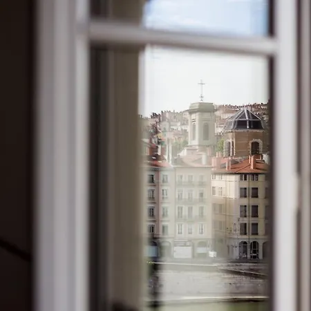Authentic With An Exceptional View Ail Apartment