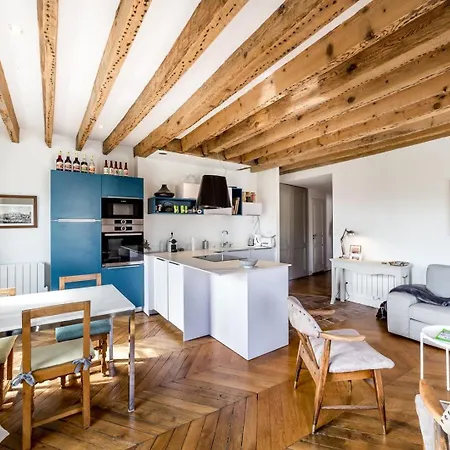 Authentic With An Exceptional View Ail Apartment