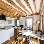 Authentic With An Exceptional View Ail Лион